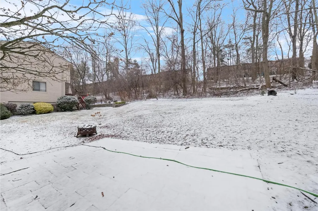 17 Laurel Court Fishkill NY 12524