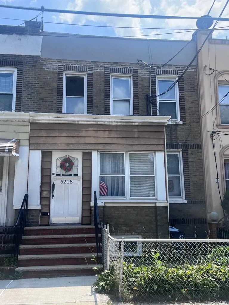 62-18 60 Drive Maspeth NY 11378