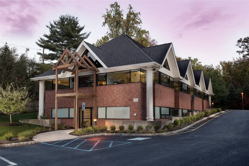 49 N Airmont Road Suffern NY 10901