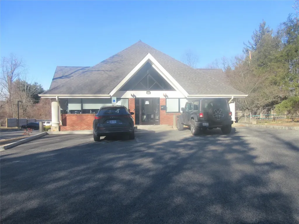 49 N Airmont Road Suffern NY 10901