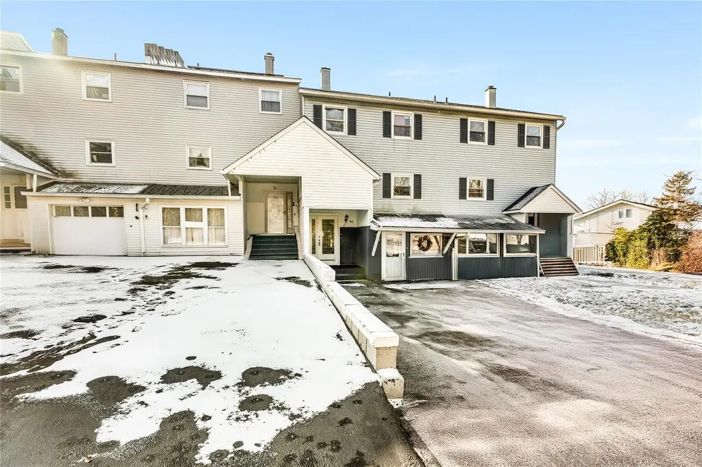 44 Windmill Road Poughkeepsie NY 12601