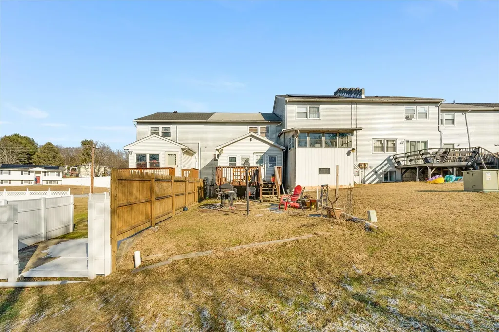 44 Windmill Road Poughkeepsie NY 12601