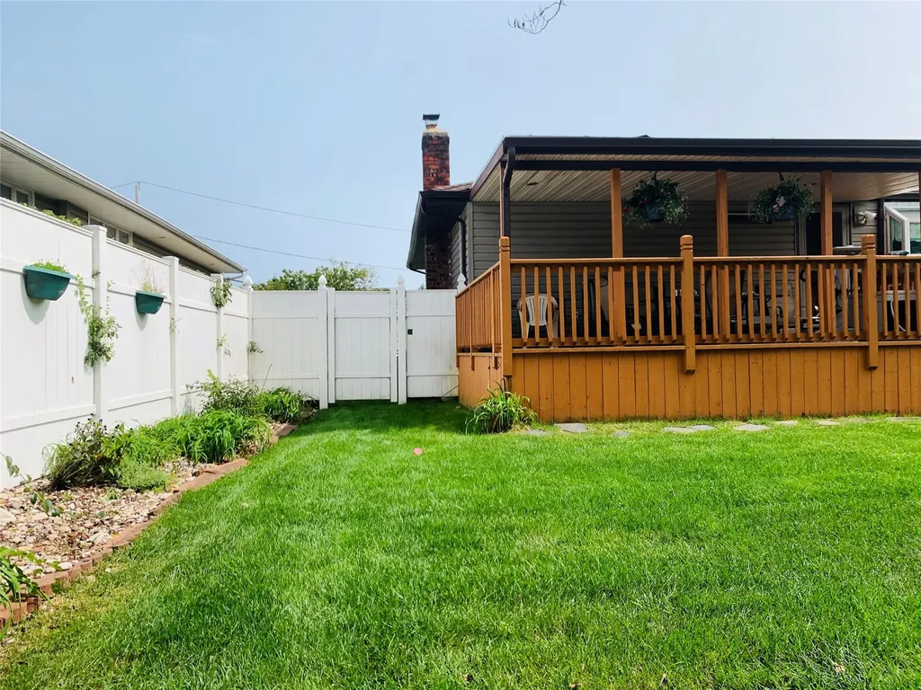 29 Martin Place Syosset NY 11791