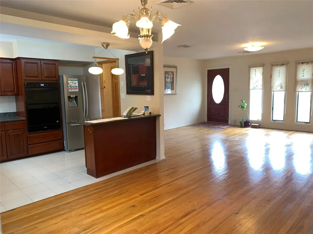 29 Martin Place Syosset NY 11791