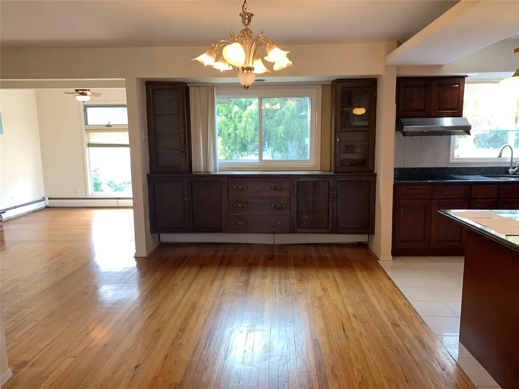 29 Martin Place Syosset NY 11791