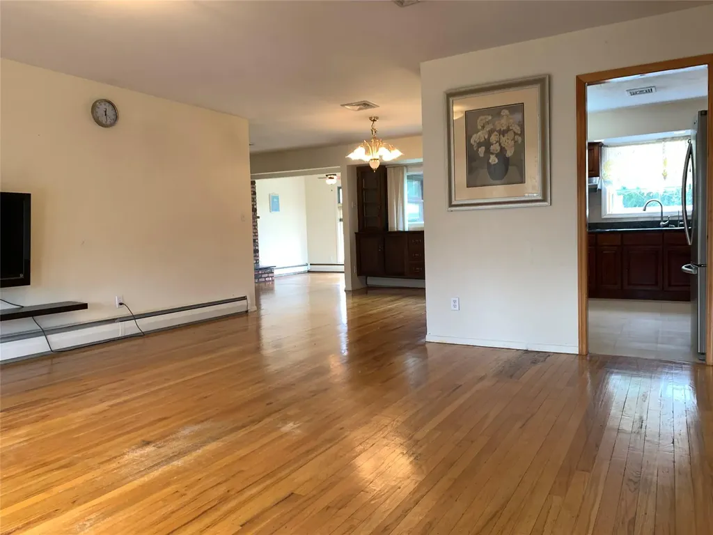 29 Martin Place Syosset NY 11791