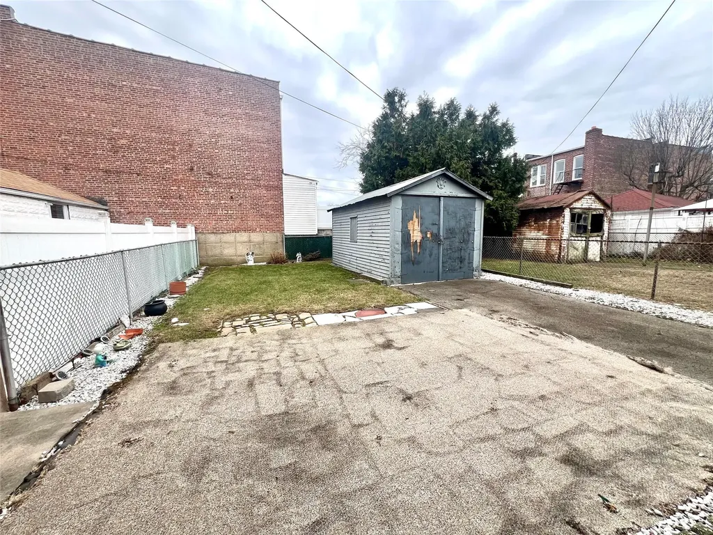 4318 Avenue I Brooklyn NY 11210