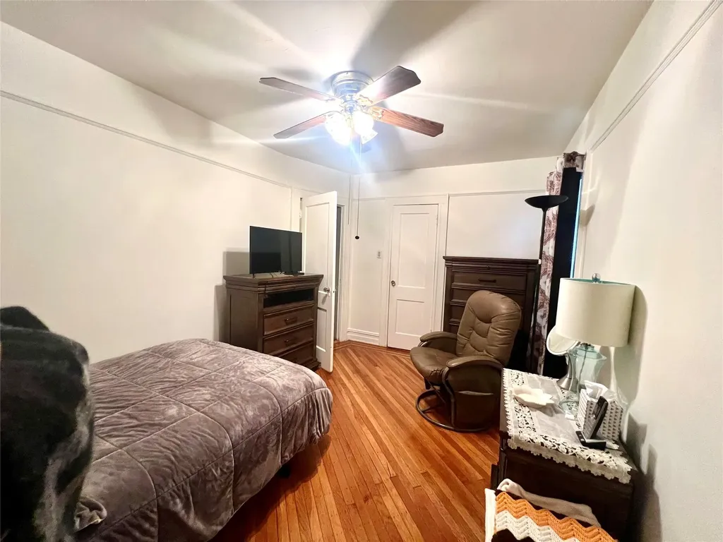 4318 Avenue I Brooklyn NY 11210