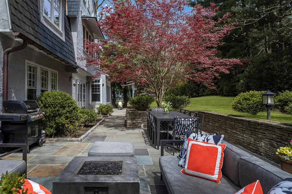 52 Summit Avenue Bronxville NY 10708