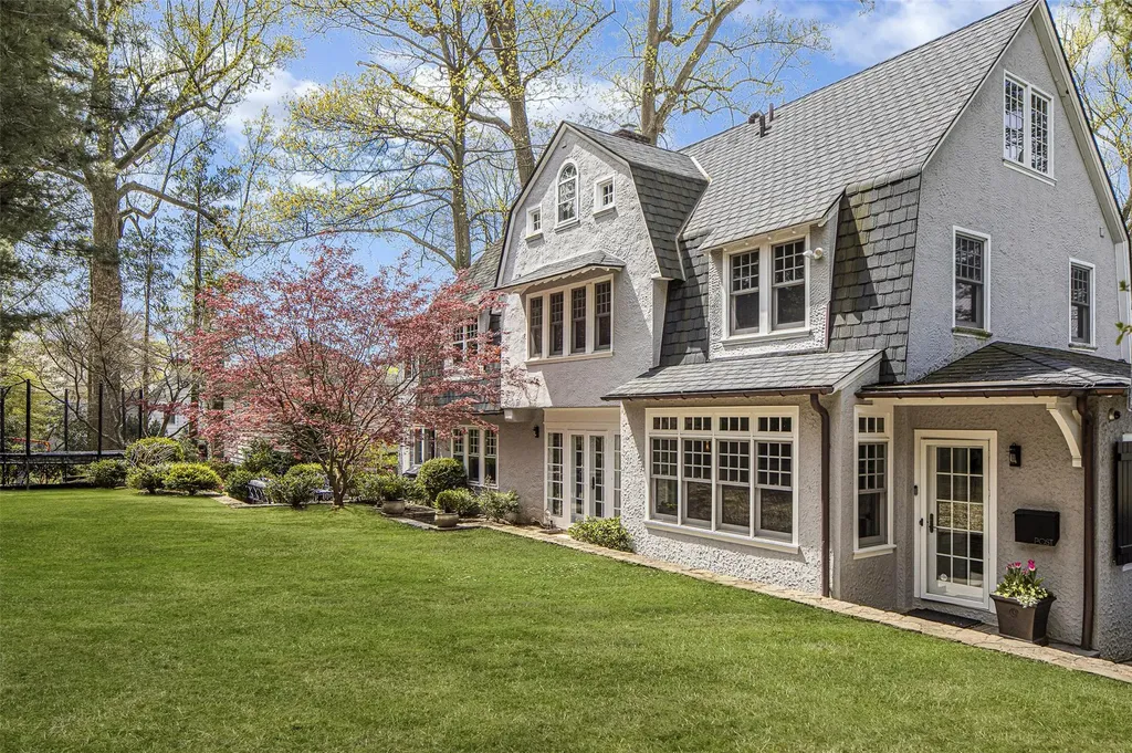 52 Summit Avenue Bronxville NY 10708