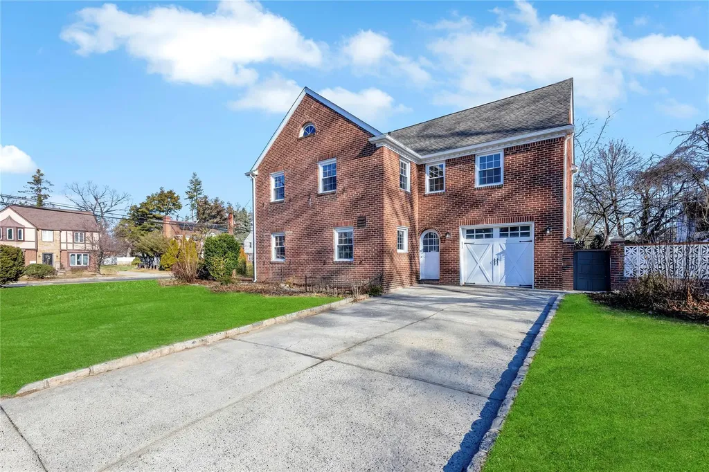 108 Maple Drive Roosevelt NY 11575