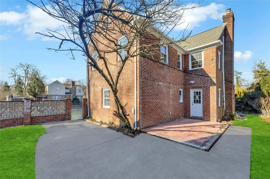 108 Maple Drive Roosevelt NY 11575