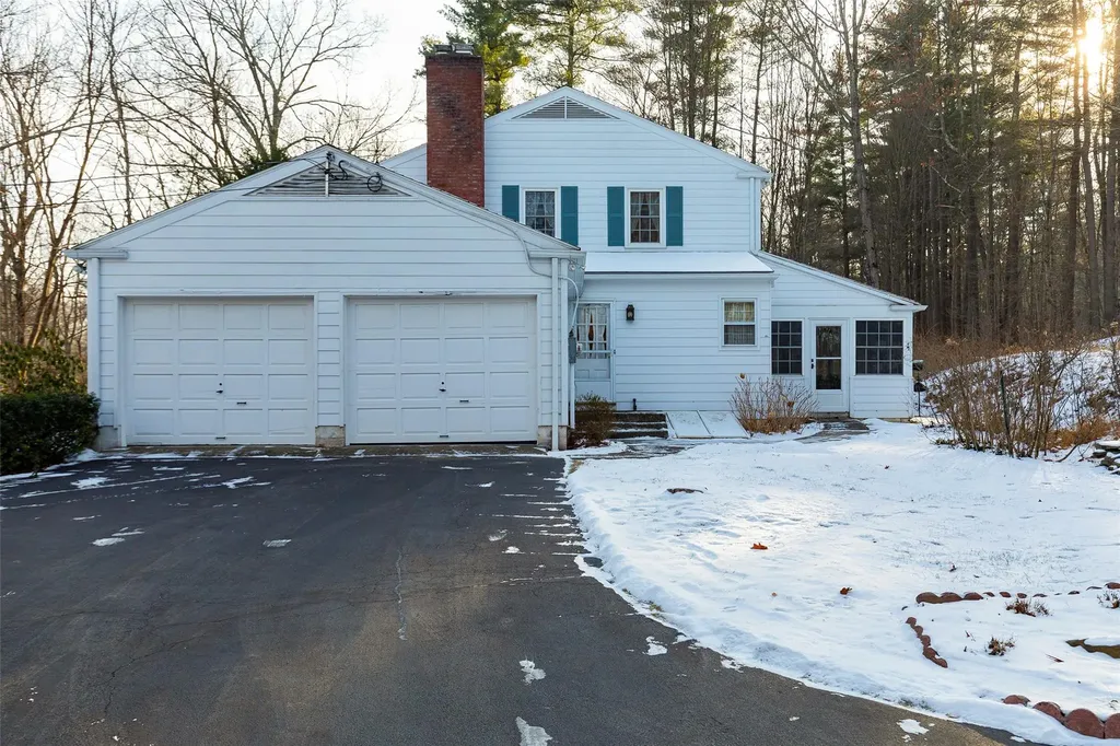 50 Aspinwall Road Red Hook NY 12571