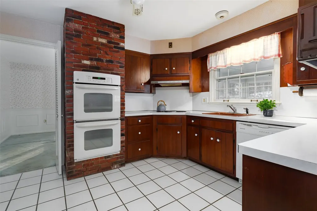 50 Aspinwall Road Red Hook NY 12571