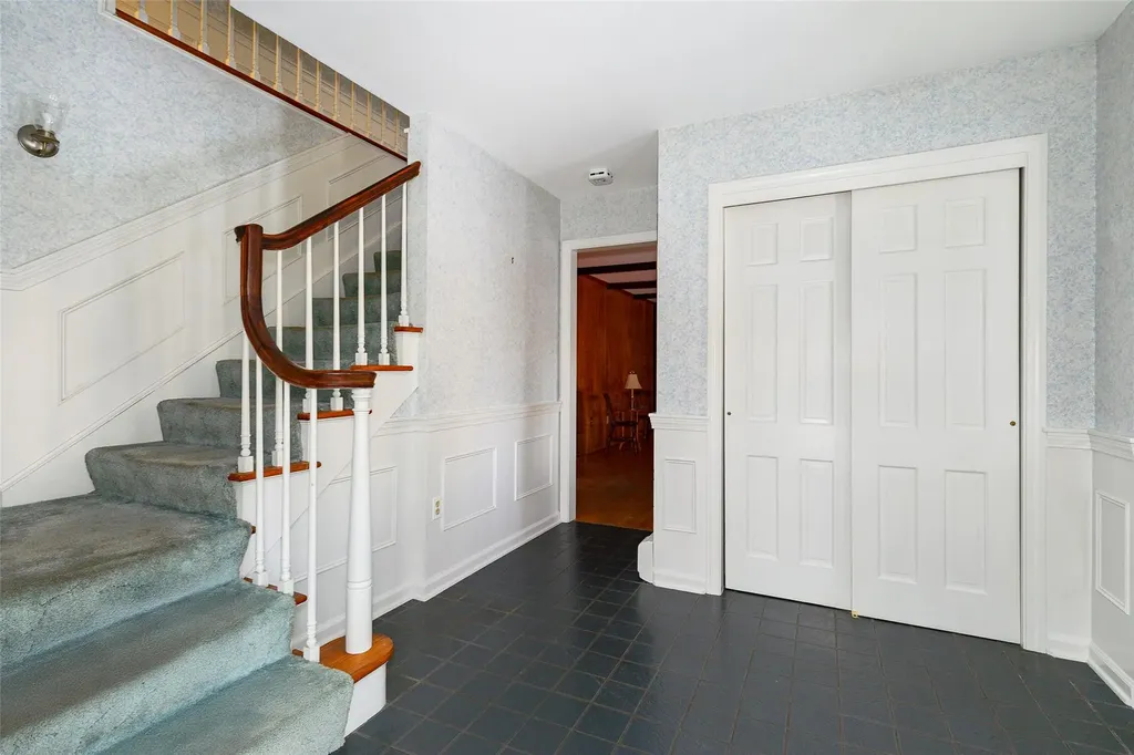 50 Aspinwall Road Red Hook NY 12571