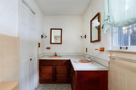 50 Aspinwall Road Red Hook NY 12571