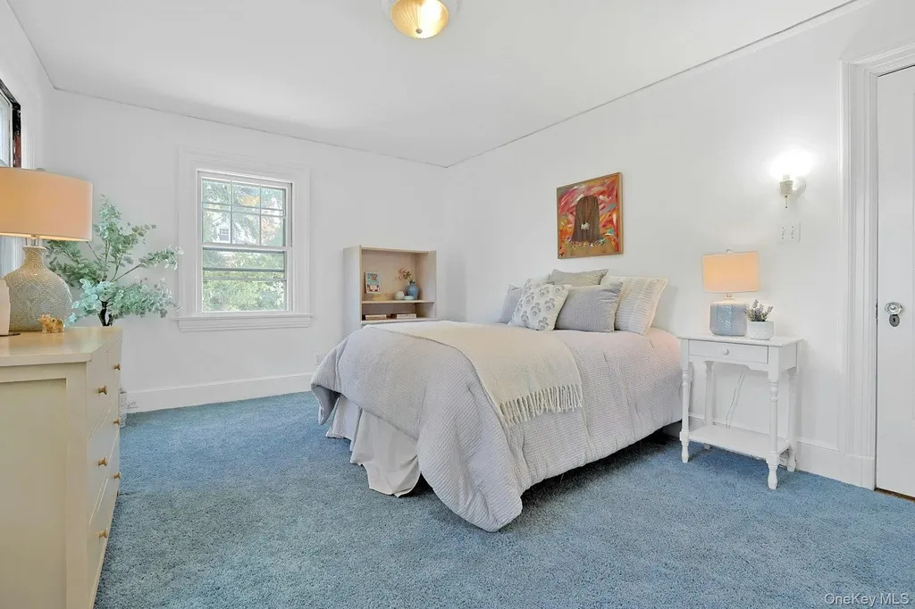 49 Overlook Circle New Rochelle NY 10804