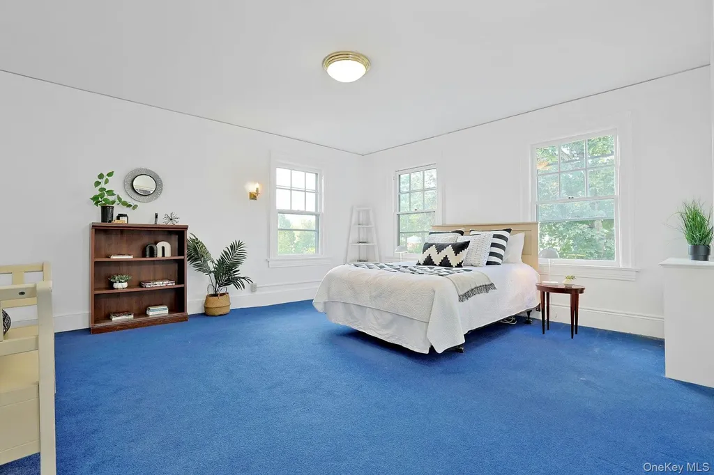 49 Overlook Circle New Rochelle NY 10804