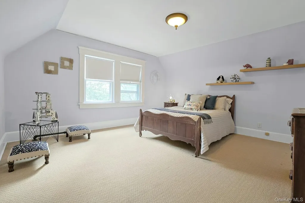 49 Overlook Circle New Rochelle NY 10804