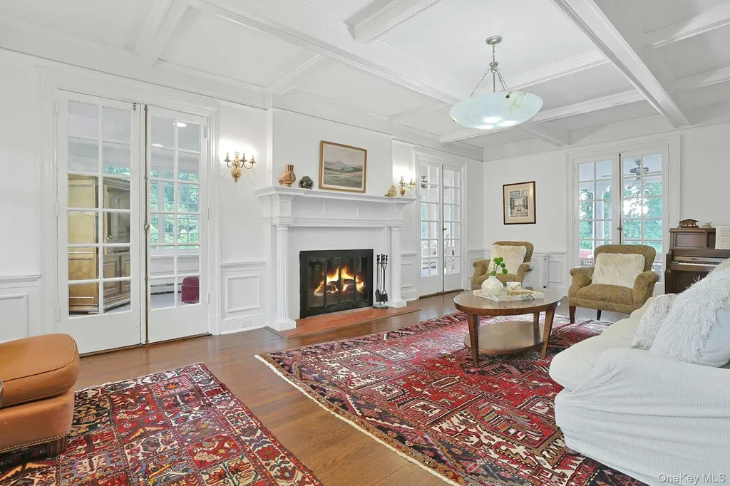 49 Overlook Circle New Rochelle NY 10804