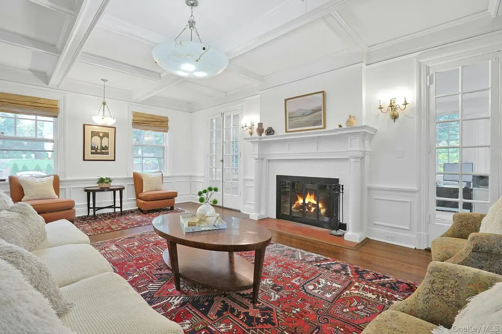 49 Overlook Circle New Rochelle NY 10804