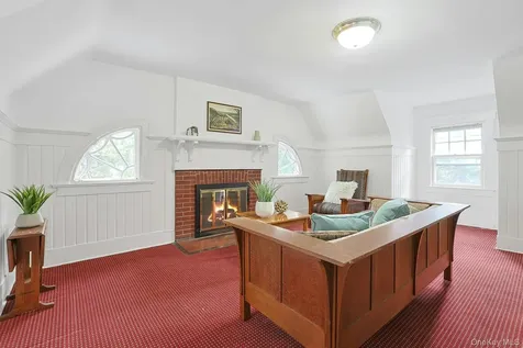 49 Overlook Circle New Rochelle NY 10804