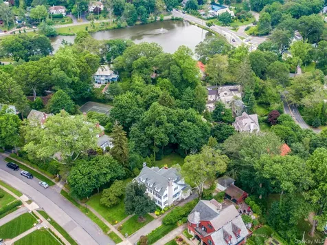 49 Overlook Circle New Rochelle NY 10804