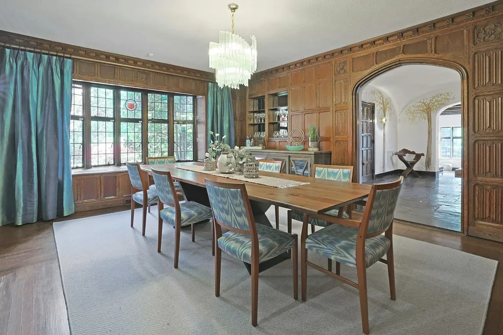 15 Hillcrest Drive Pelham NY 10803