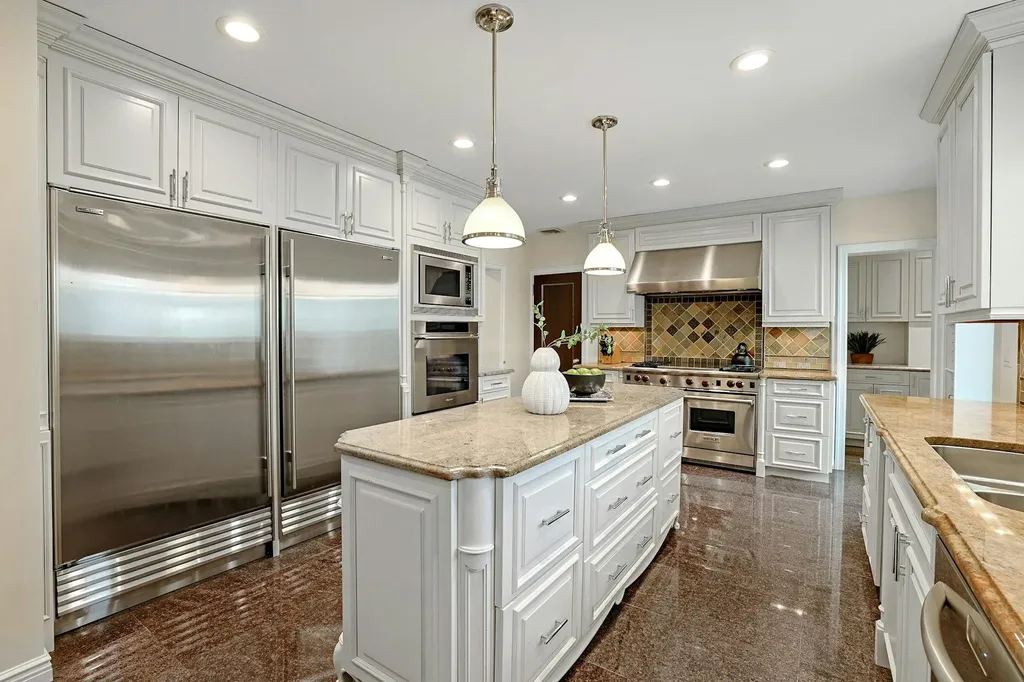 15 Hillcrest Drive Pelham NY 10803