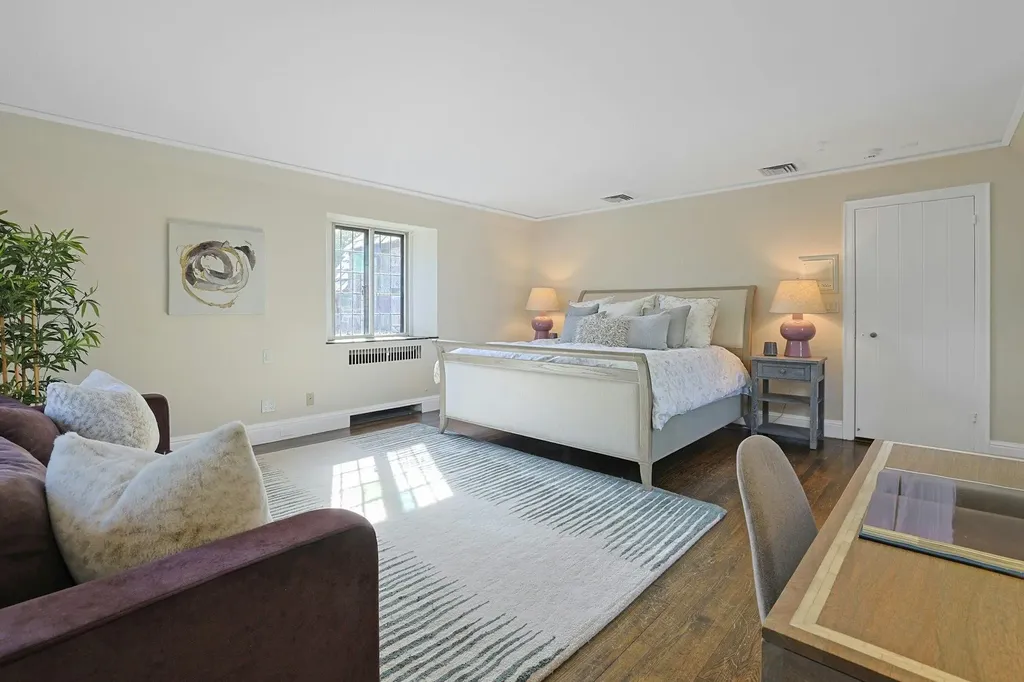 15 Hillcrest Drive Pelham NY 10803