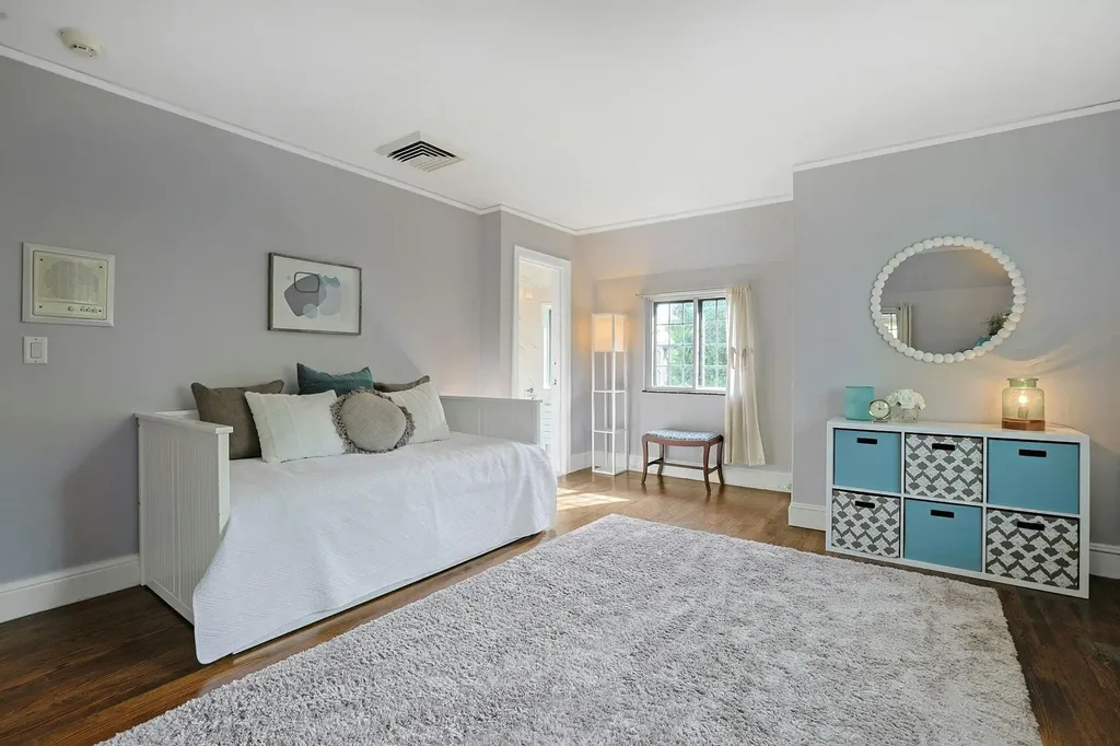 15 Hillcrest Drive Pelham NY 10803