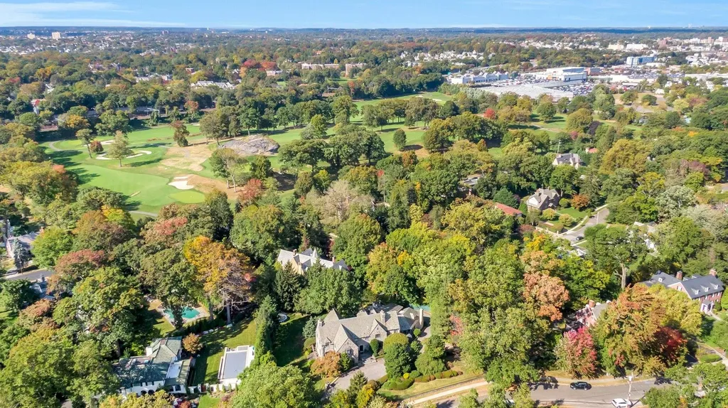15 Hillcrest Drive Pelham NY 10803