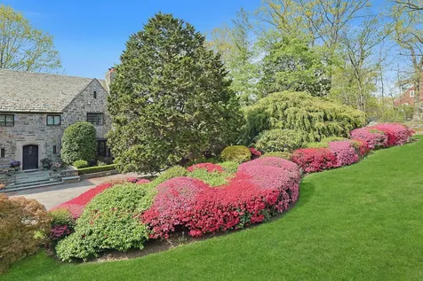 15 Hillcrest Drive Pelham NY 10803
