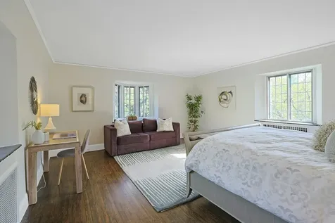 15 Hillcrest Drive Pelham NY 10803