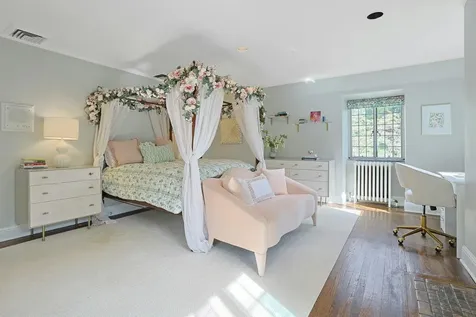 15 Hillcrest Drive Pelham NY 10803