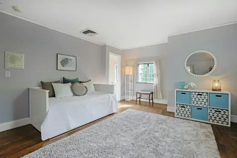 15 Hillcrest Drive Pelham NY 10803