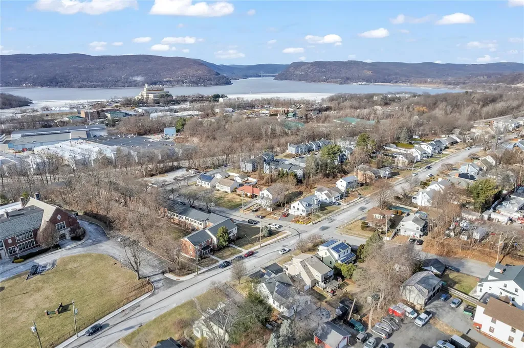 1009 Mckinley Street Peekskill NY 10566