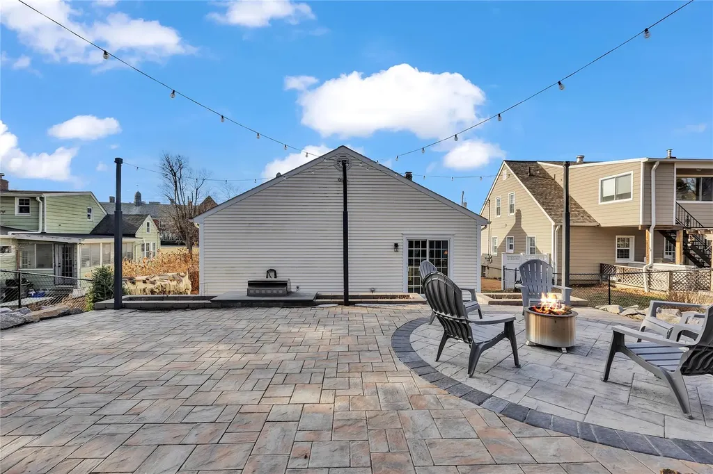 1009 Mckinley Street Peekskill NY 10566