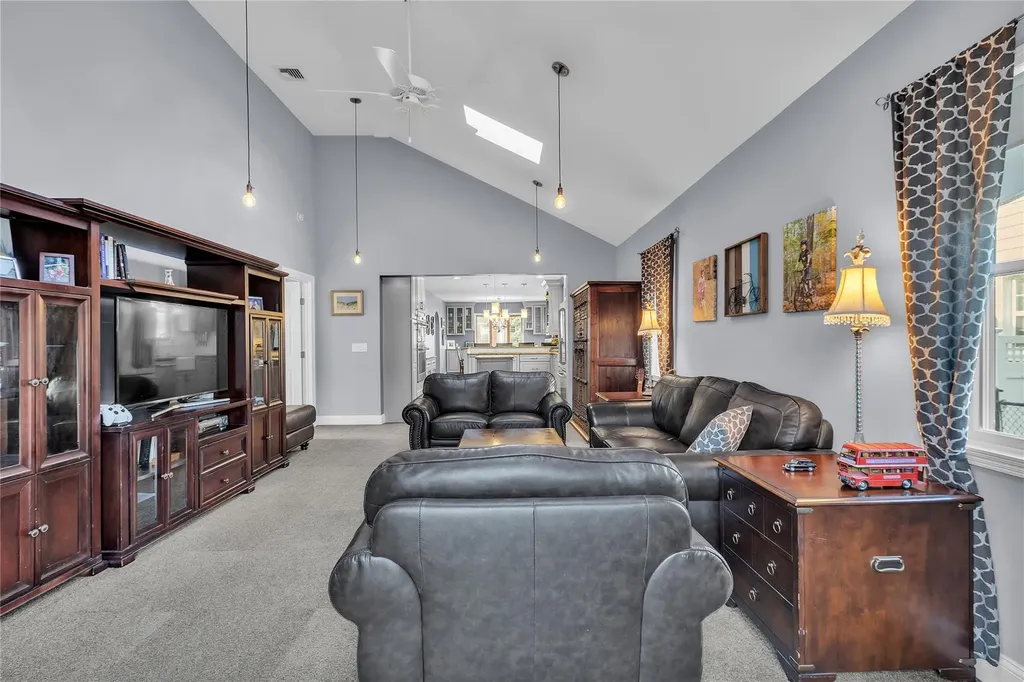 1009 Mckinley Street Peekskill NY 10566
