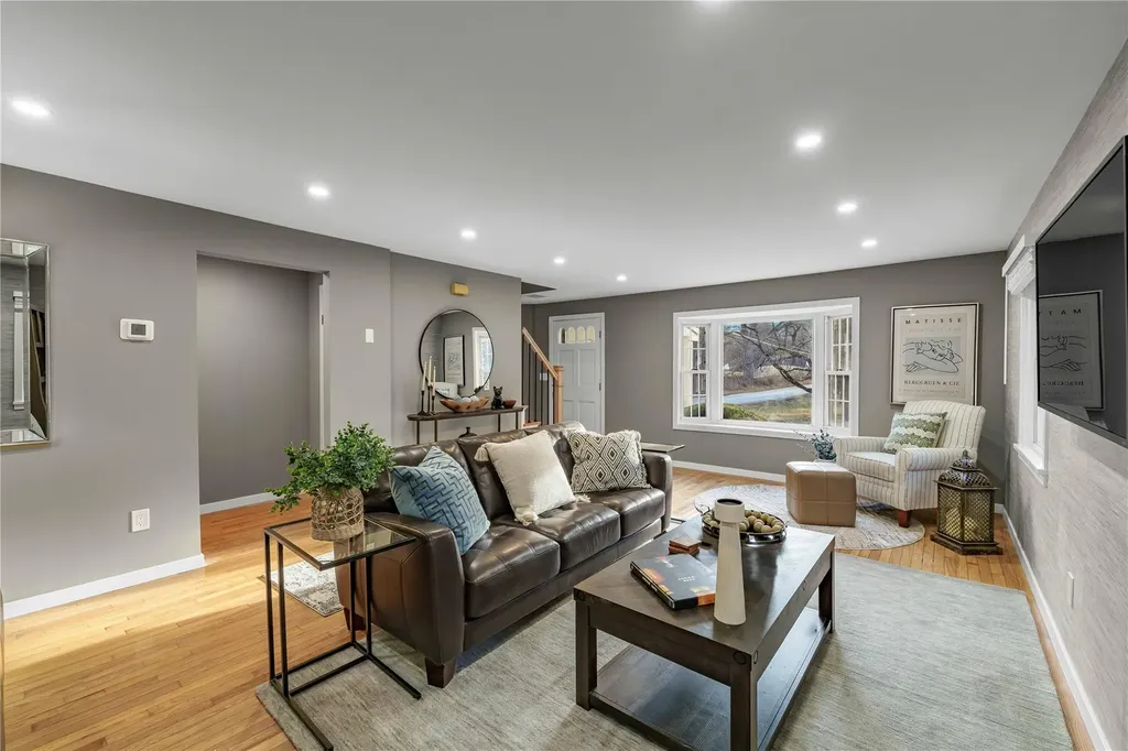 37 Hornbeck Road Poughkeepsie NY 12603
