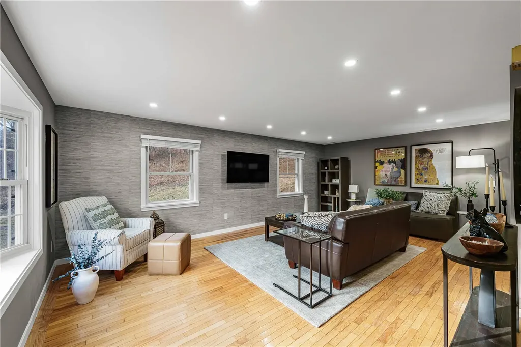 37 Hornbeck Road Poughkeepsie NY 12603
