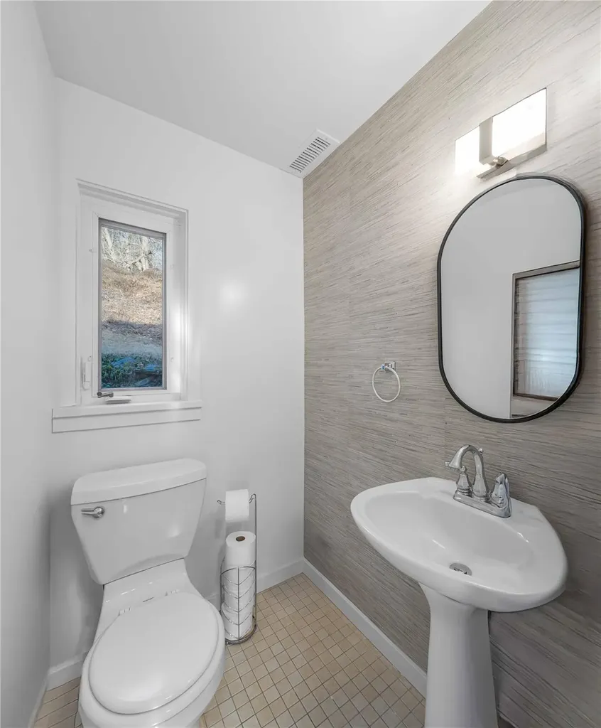 37 Hornbeck Road Poughkeepsie NY 12603