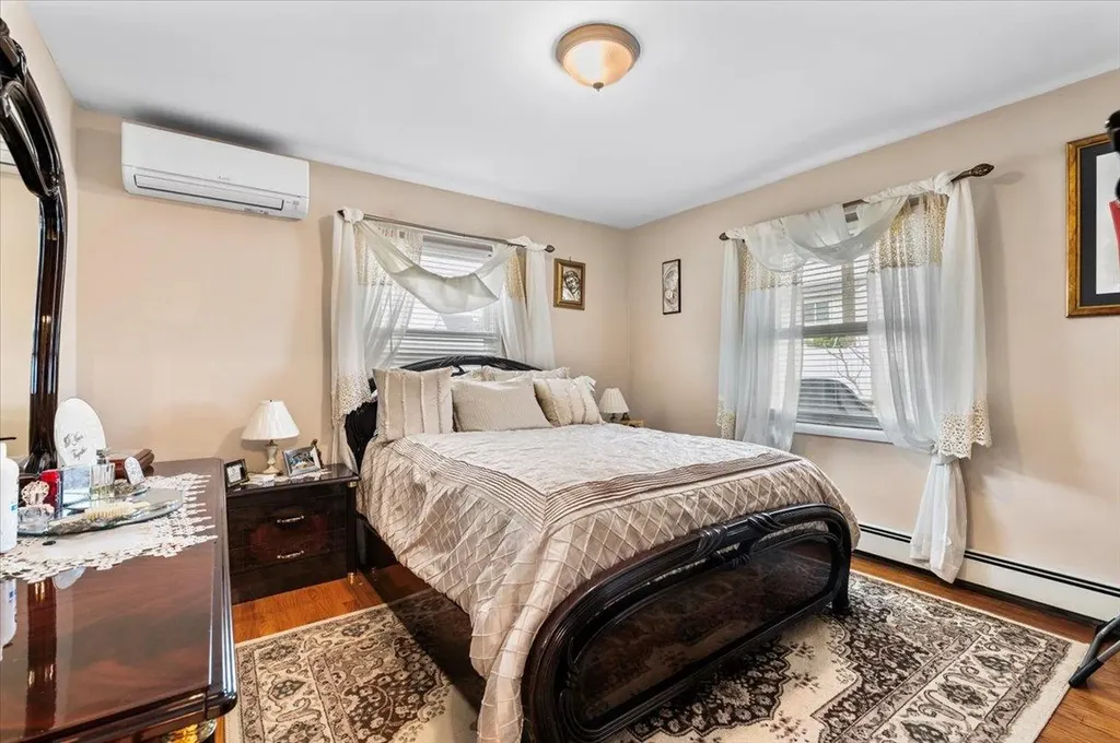 42 Primrose Lane Levittown NY 11756