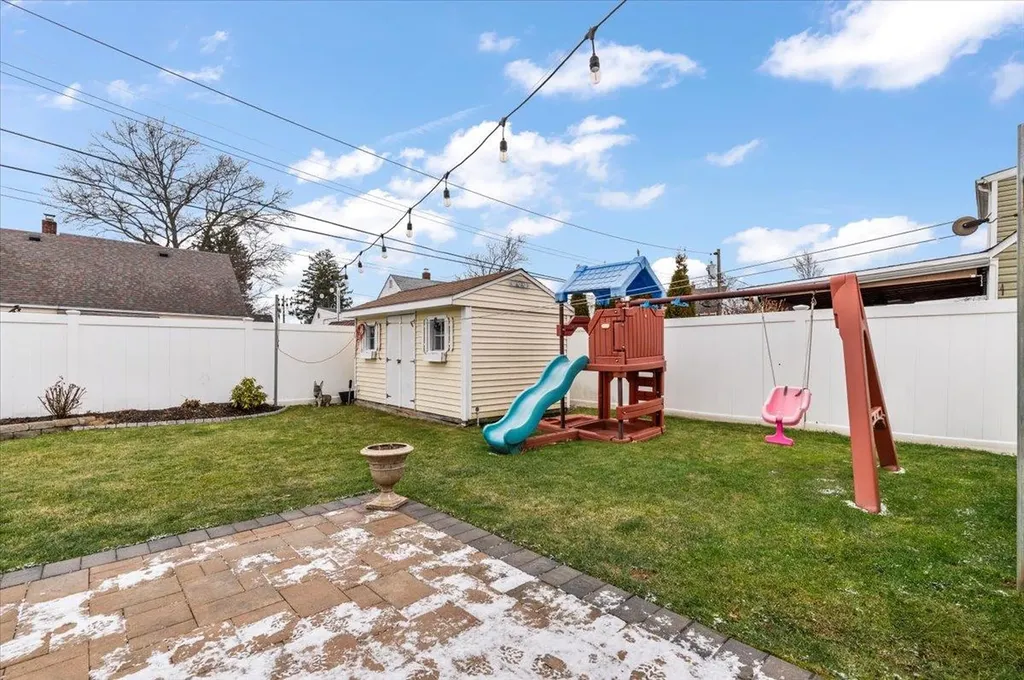 42 Primrose Lane Levittown NY 11756