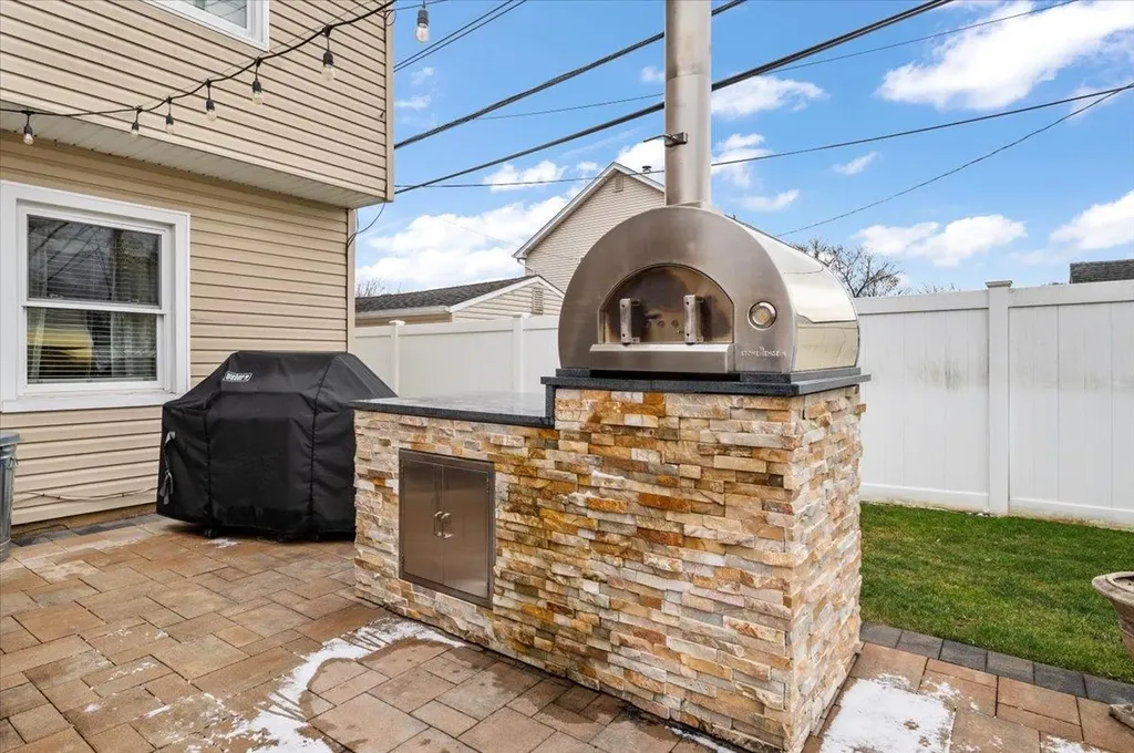 42 Primrose Lane Levittown NY 11756