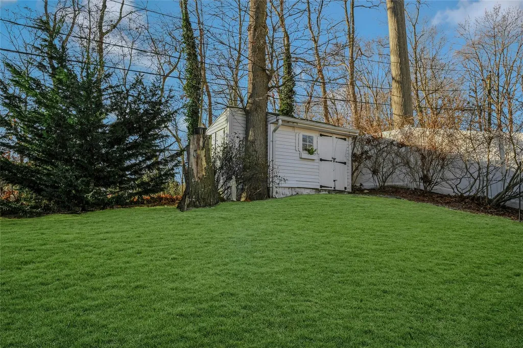 37 Carriage Drive Kings Park NY 11754