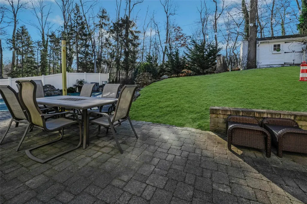 37 Carriage Drive Kings Park NY 11754