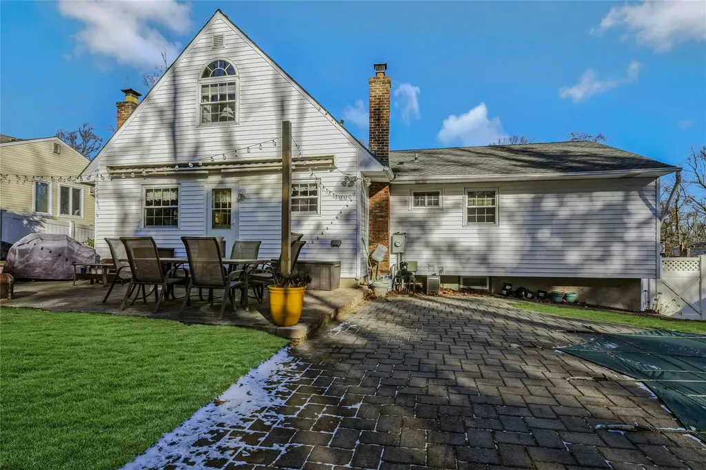 37 Carriage Drive Kings Park NY 11754