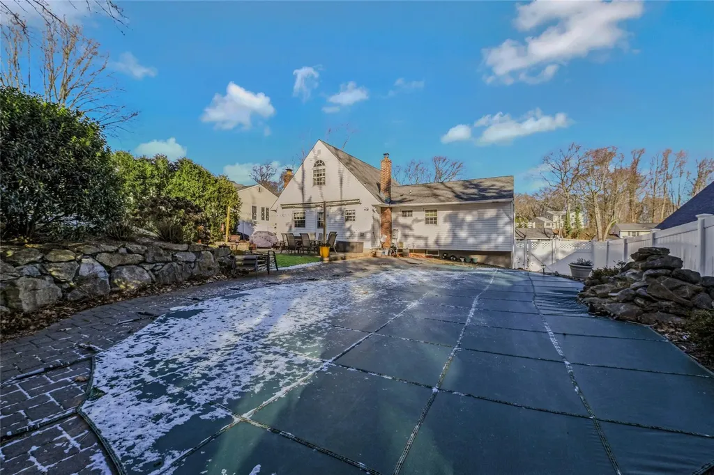 37 Carriage Drive Kings Park NY 11754
