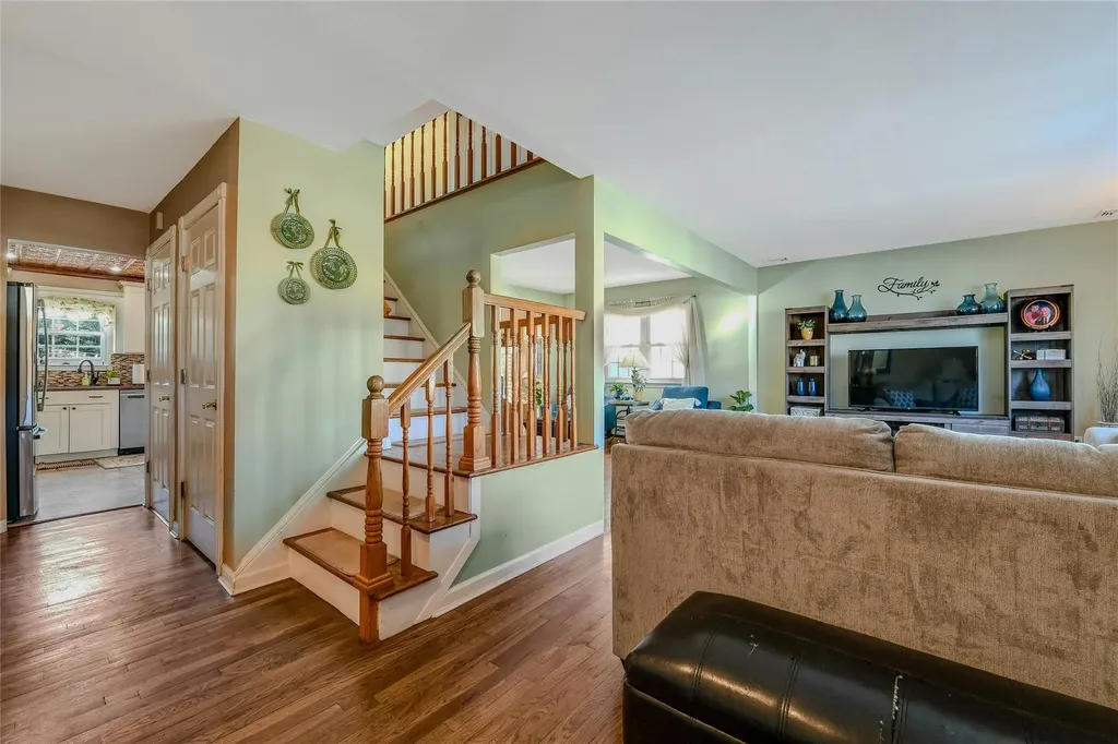 37 Carriage Drive Kings Park NY 11754